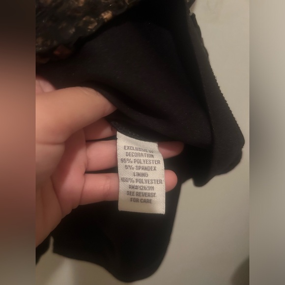 Beautiful Sequin Print Dress✨ - Picture 5 of 5